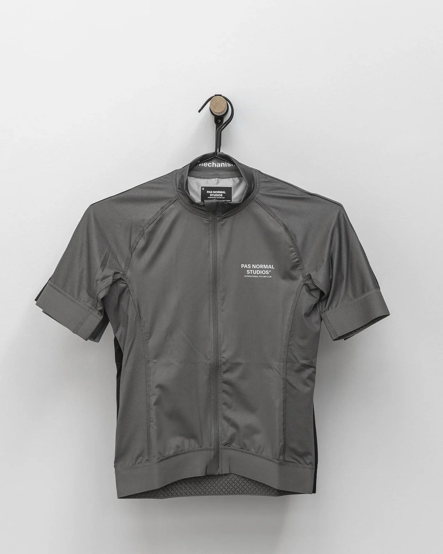 Tons Jersey Hanger Natural oak