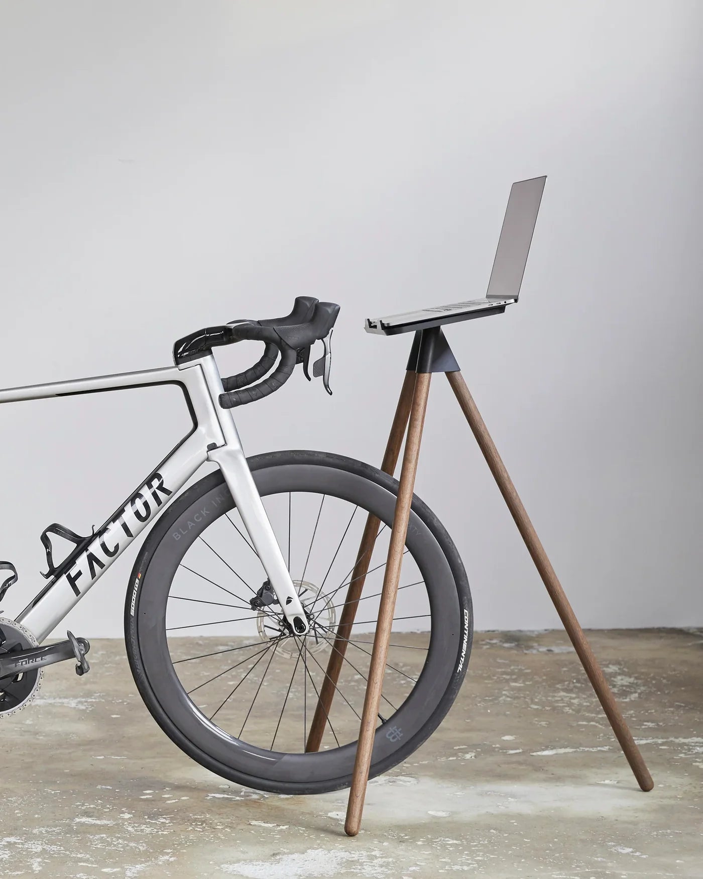Tons Laptop Stand