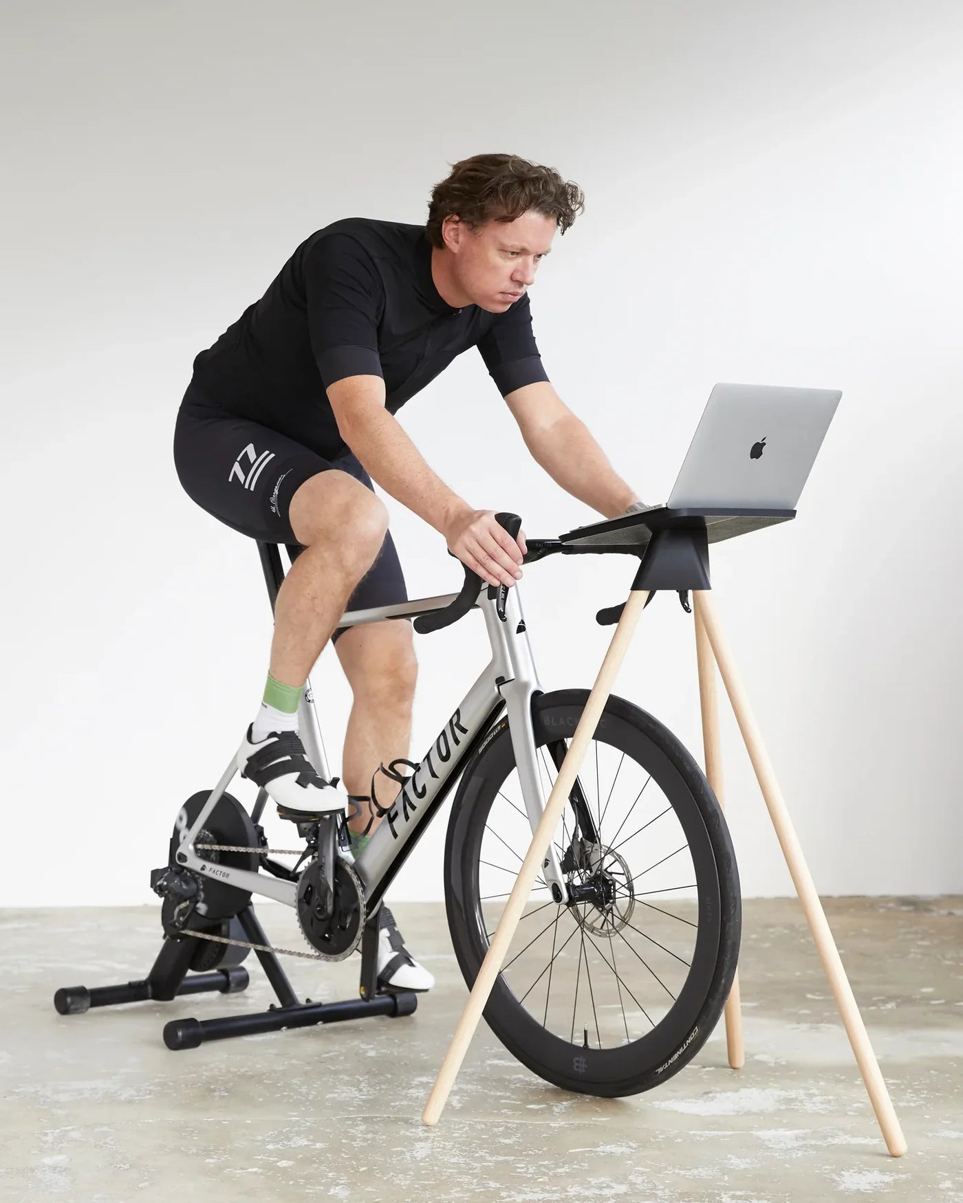 Tons Laptop Stand