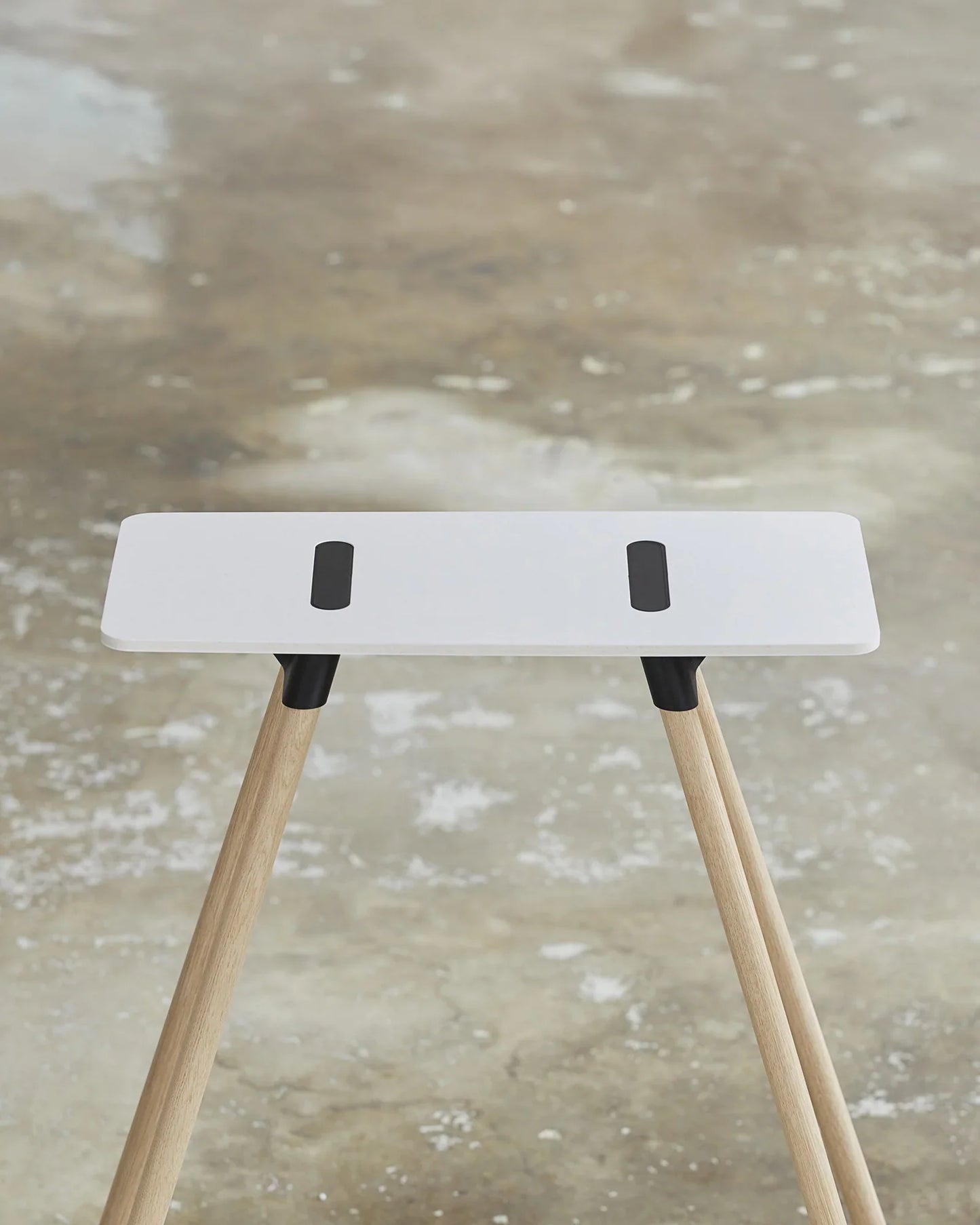 Tons Classic Table
