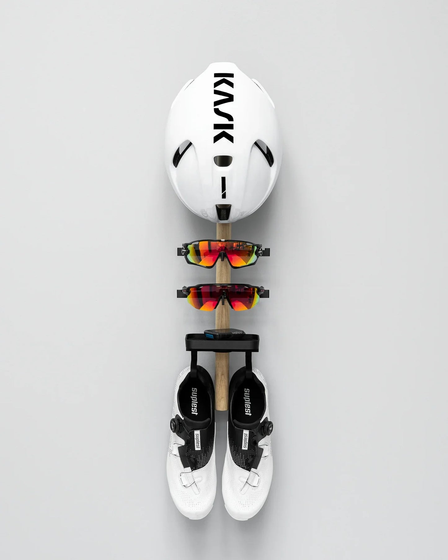 Tons Studio Rack C . Shoes + 2x Glasses + Helmet Natural Oak