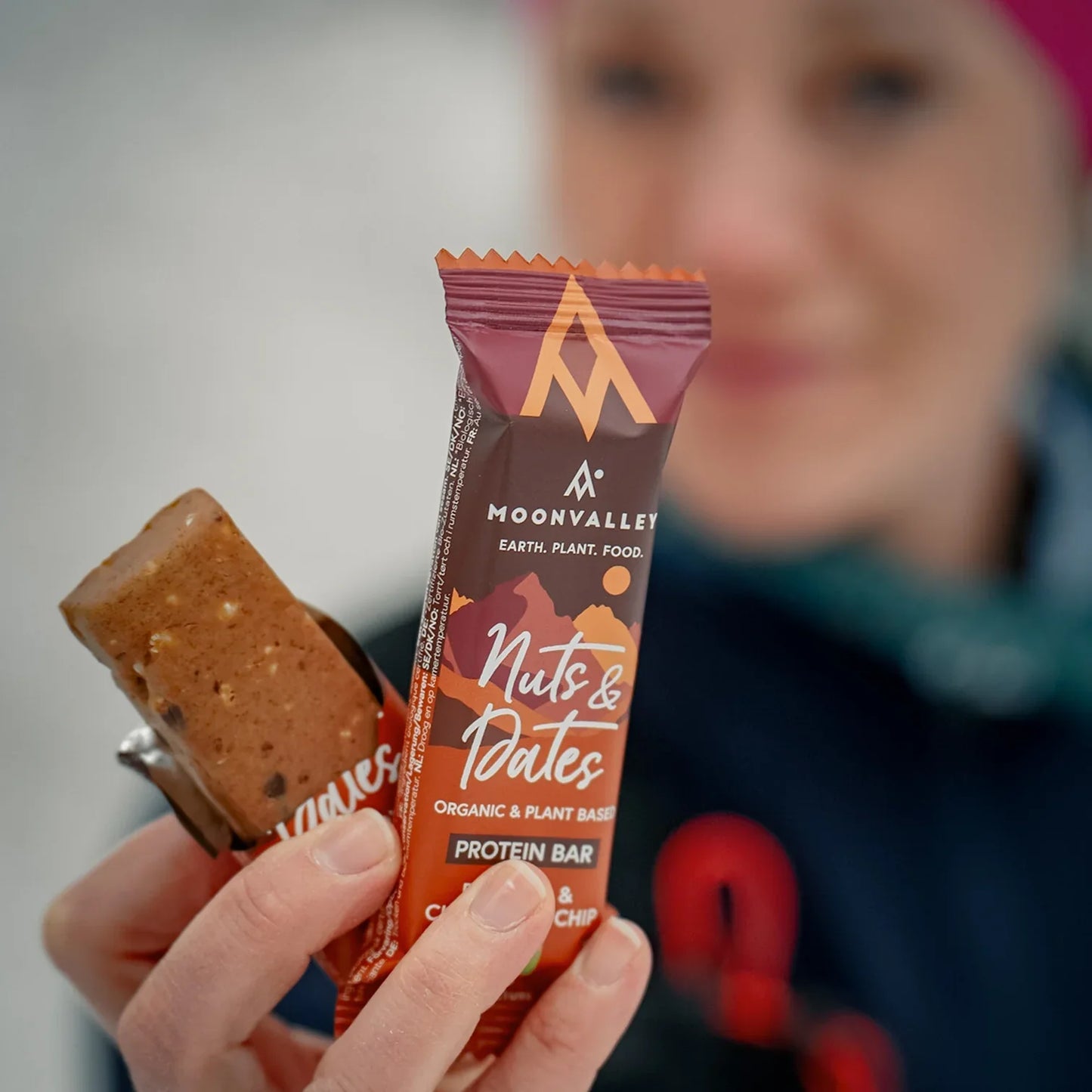 Moonvalley Energibar Nuts & Dates Peanut Chocolate (47g) - DATOVARE