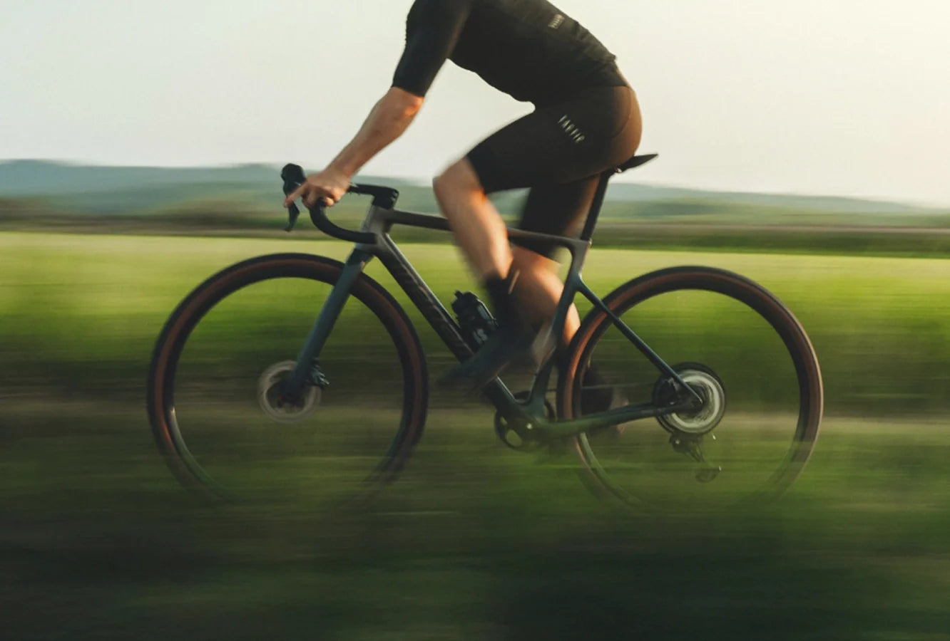 Megamo Silk 04 Black L 2026