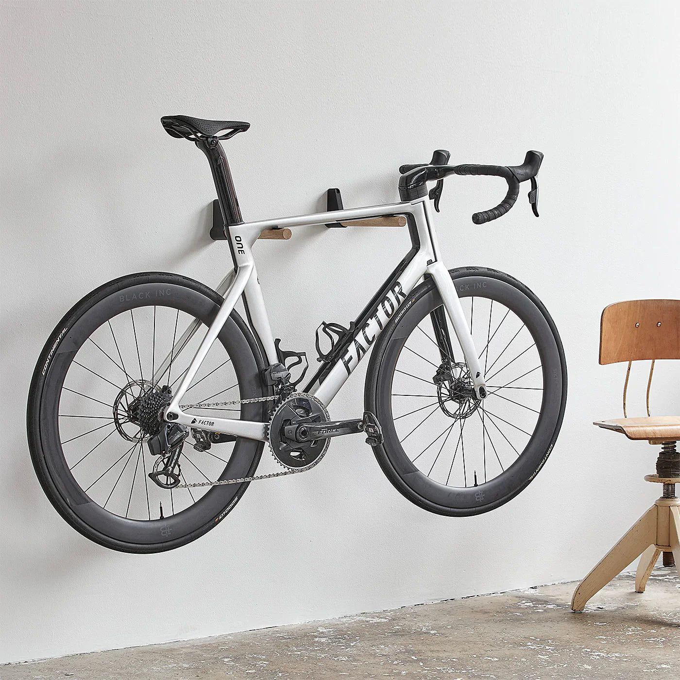 Tons Studio Wall Mount