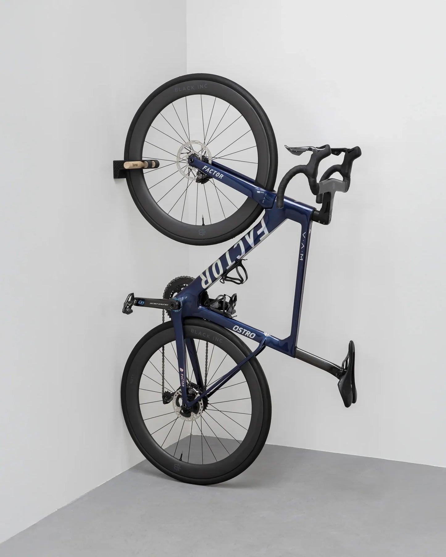 Tons Wall Mount  | Vertical - Road