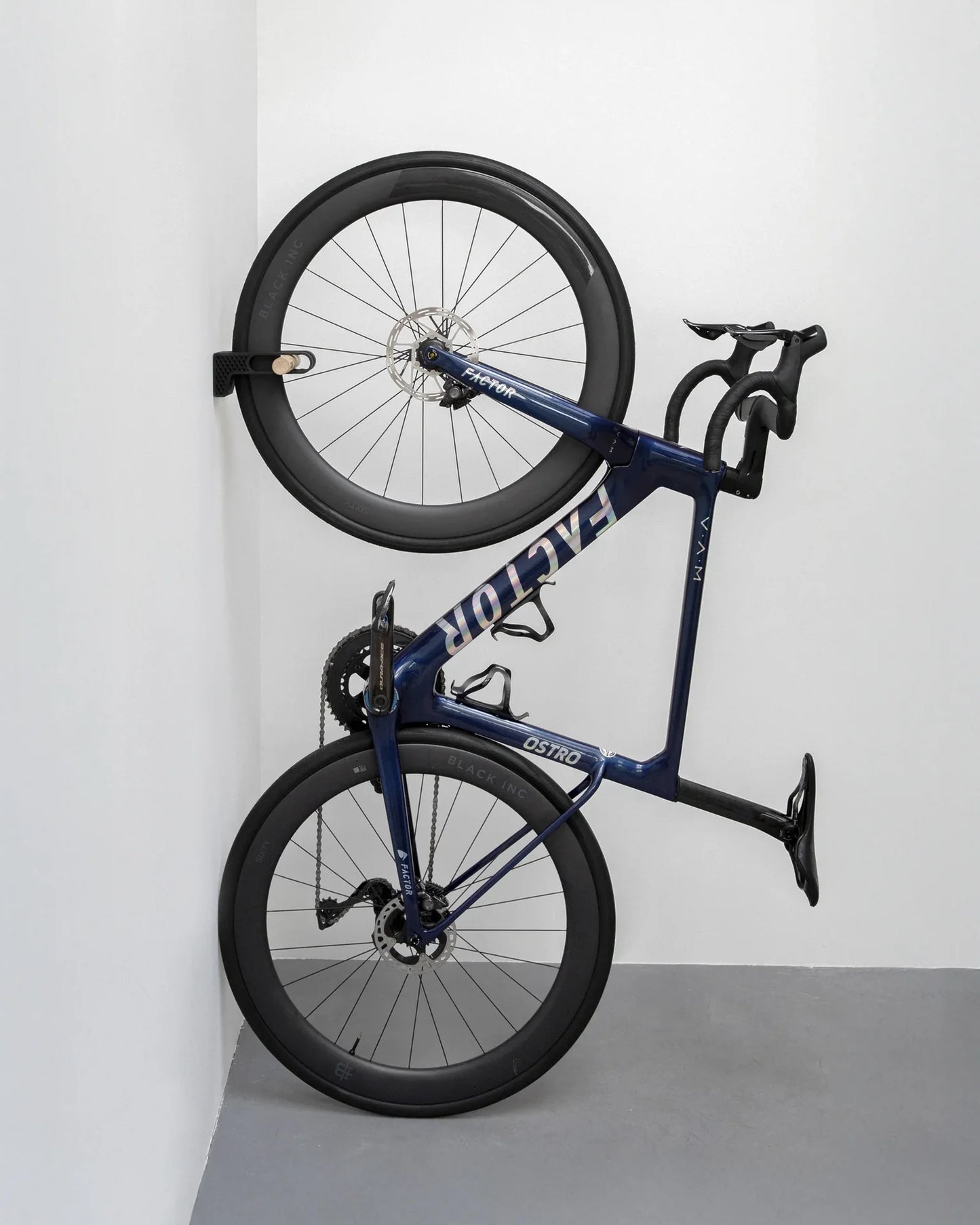 Tons Wall Mount  | Vertical - Road