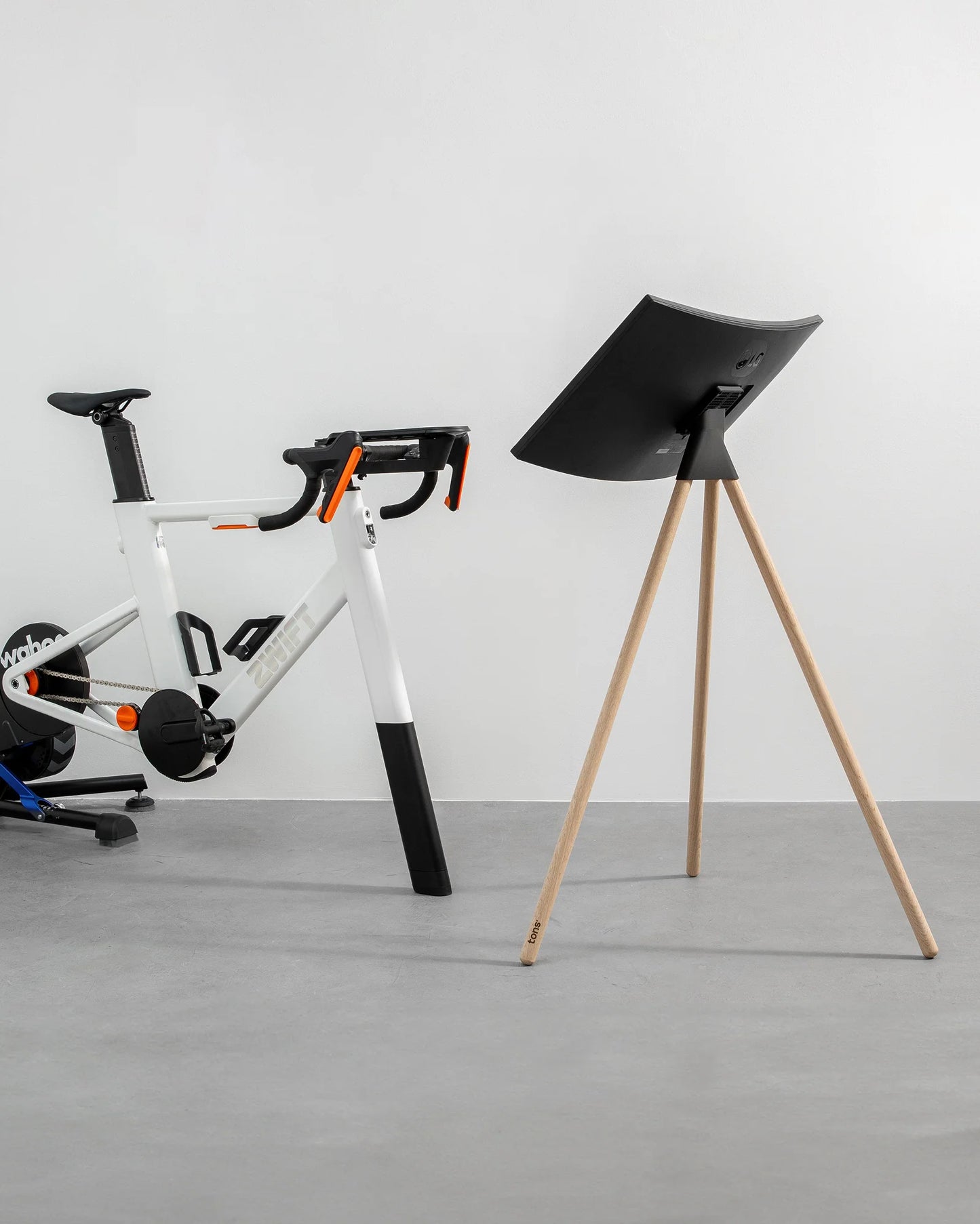 Tons Widescreen Stand