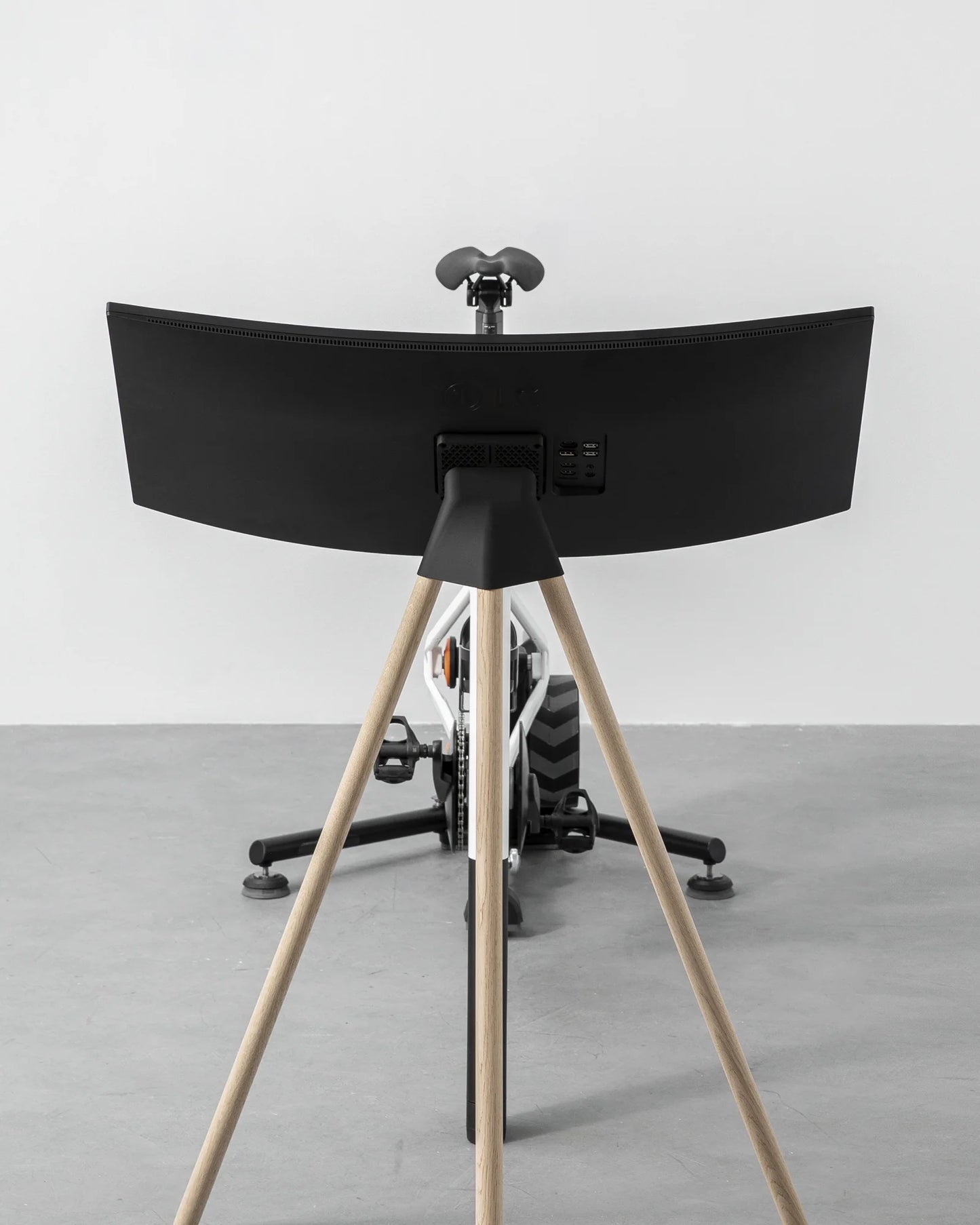 Tons Widescreen Stand